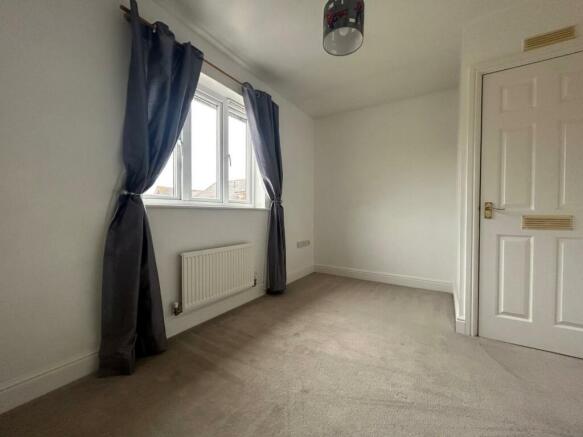 bedroom 2..jpg