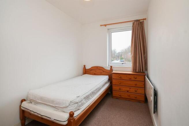 2 bed Apartment to rent Image 9