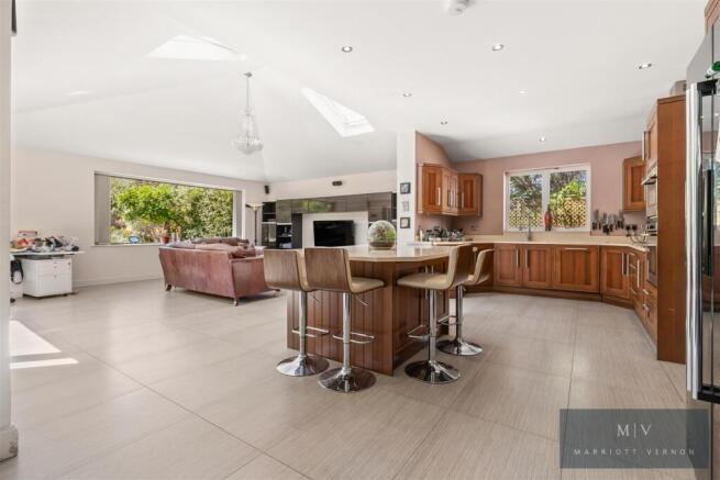 Woodbury Close 5 MV-8.jpg