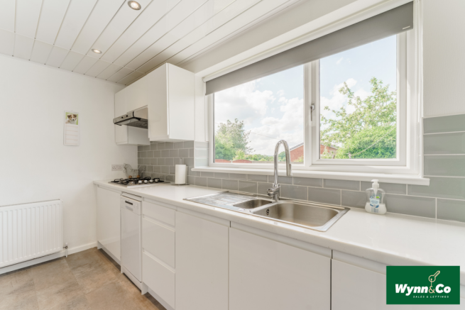 3 bed Semi-Detached for sale Image 11