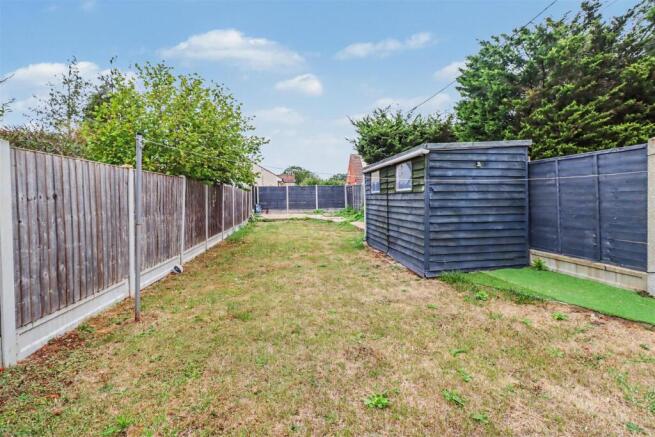 142 CHURCH END LANE GARDEN-2.jpg