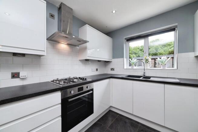 3 bed Detached for sale Image 6