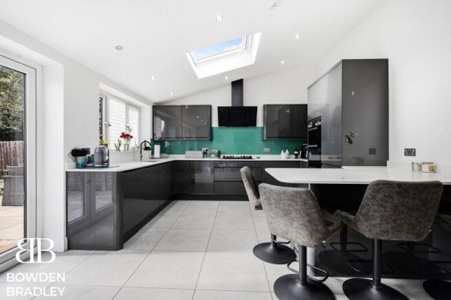 Greensted Road, Loughton, IG10 photo 4