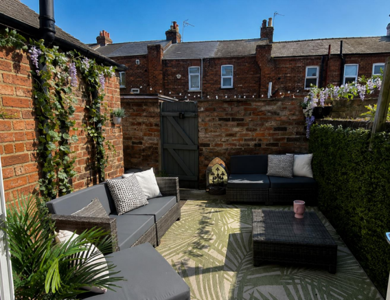 2 bed Terraced for sale Image 10