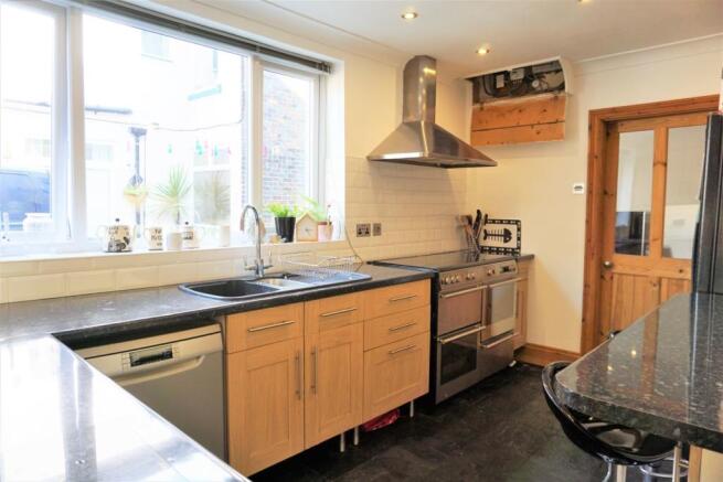 Kitchen/Breakfast