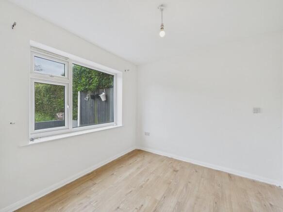 3 bed Semi-Detached for sale Image 9