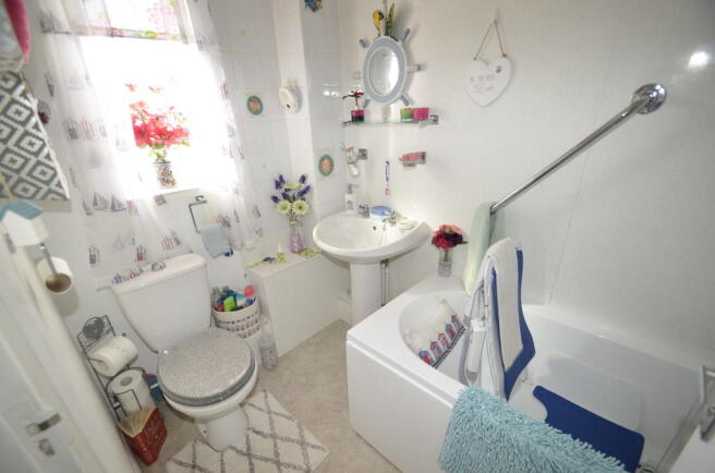 Photo 11