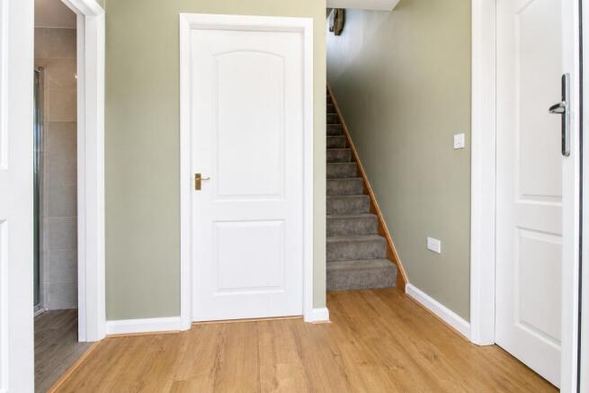 3 bed Semi-Detached to rent Image 5