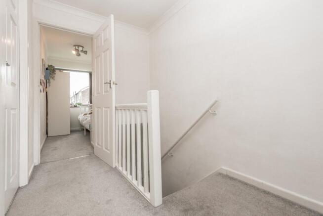 3 bed Terraced for sale Image 8