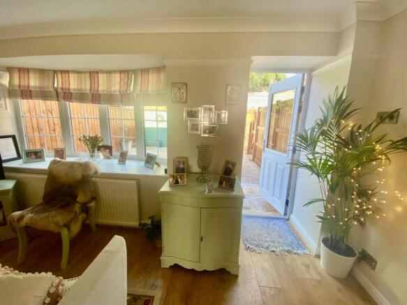3 bed Terraced for sale Image 9