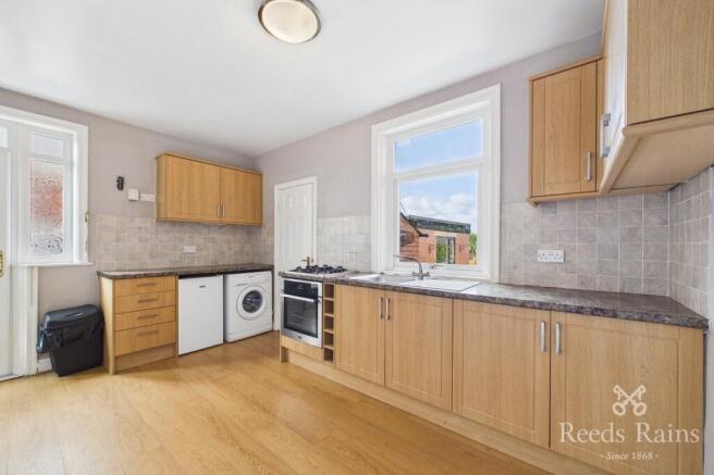 2 bed Semi-Detached for sale Image 3