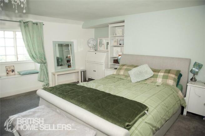 3 bed Detached for sale Image 11