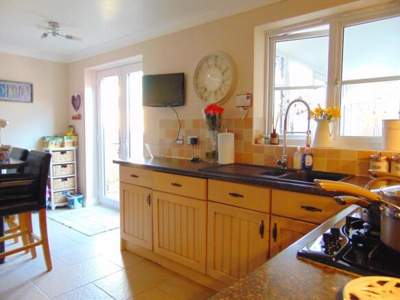 Kitchen / French ...