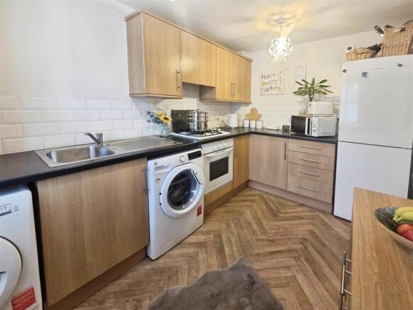 e63c2772-image003 20 282 29.jpg