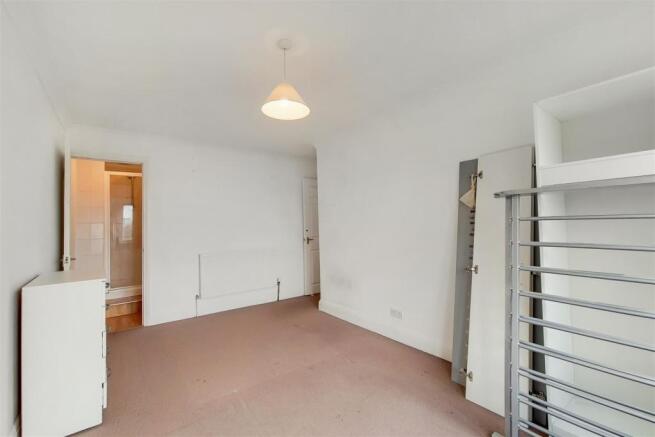 5_Main Bedroom-1.jpg