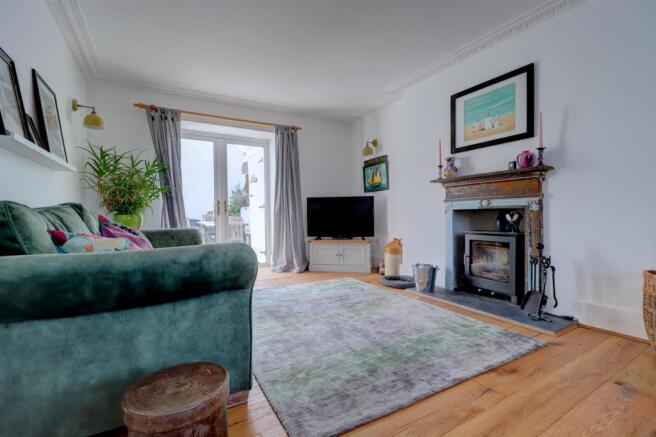 Living Room .1.jpg