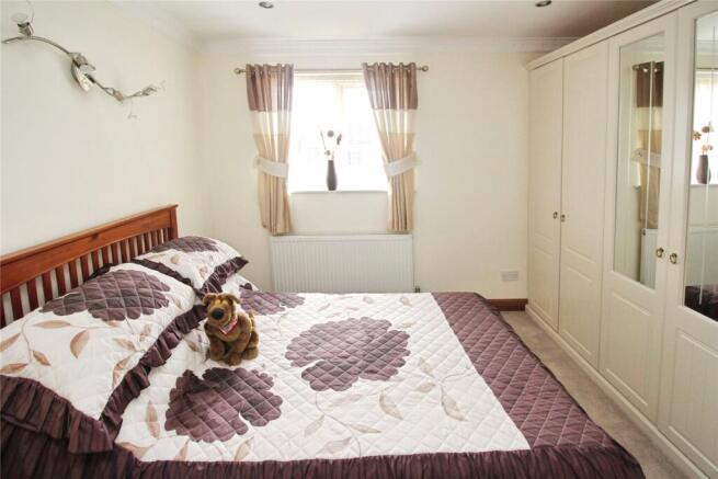 4 bed Detached for sale Image 8