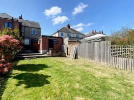 28, Frances Avenue, Crosland Moor, Huddersfield HD4 5PL