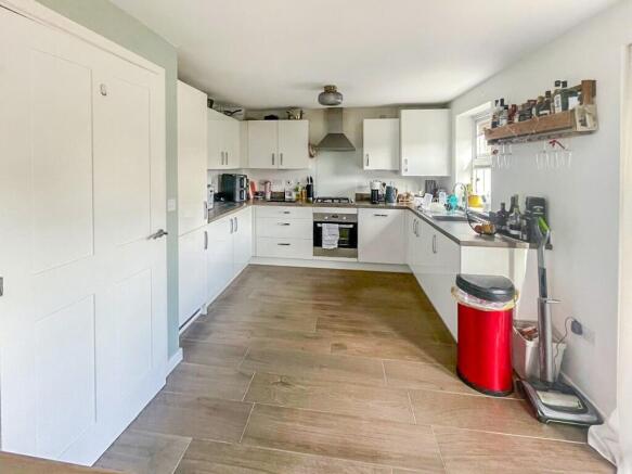 3 bed Semi-Detached for sale Image 5