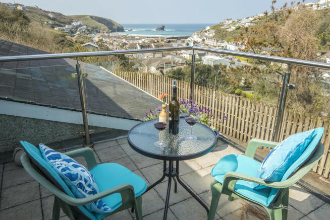 Side Balcony