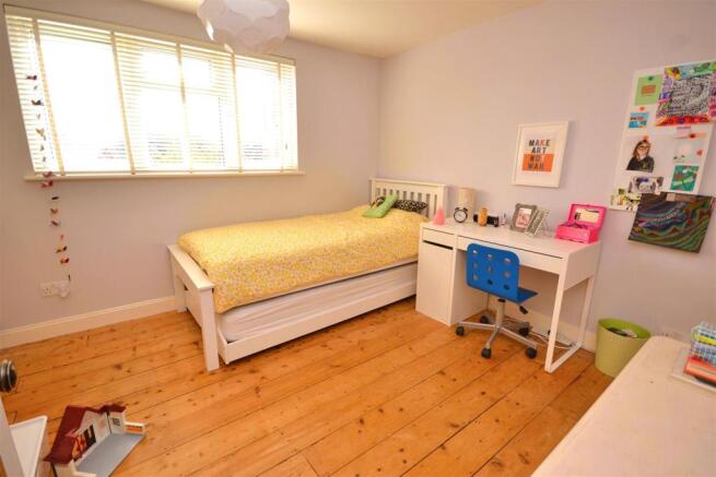 Bedroom 2 (1).jpg