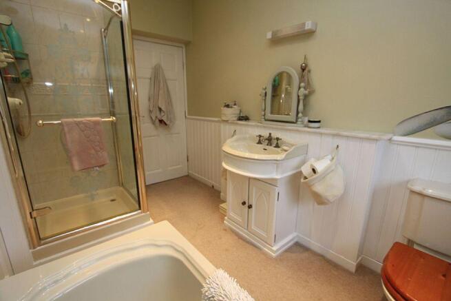 En-suite Bathroom