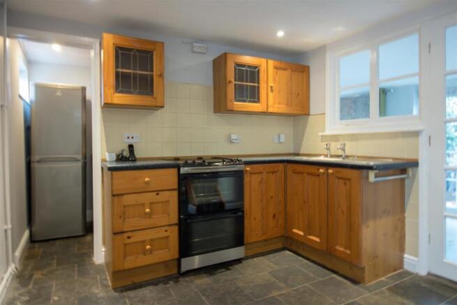 KITCHEN/DINING ROOM