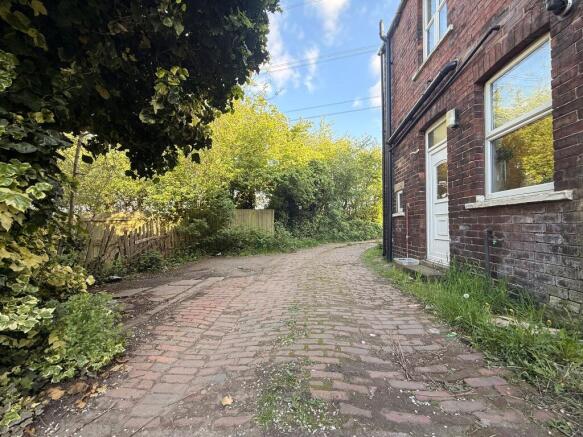 2 bed Terraced for sale Image 12