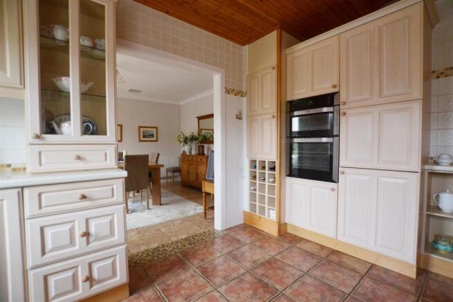 kitchen (1).jpg