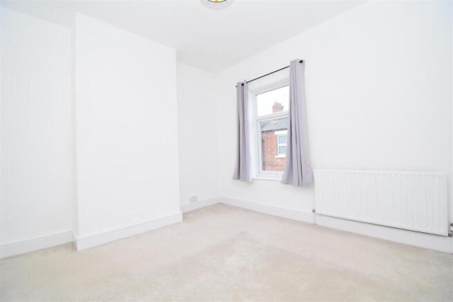 2 bed Terraced to rent Image 9