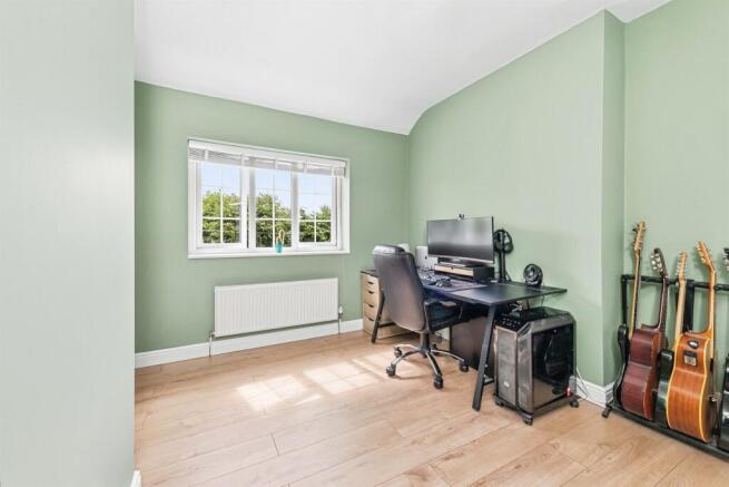 3 bed Semi-Detached for sale Image 5