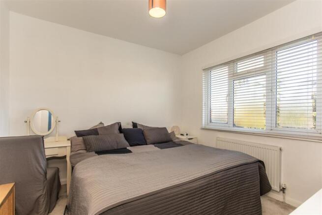33 London Road80.jpg
