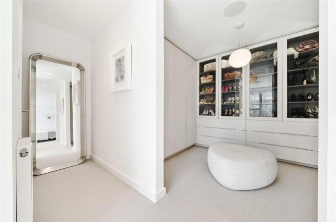 Walk-In Wardrobe