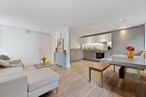 Flat 10, Banks House, Clifton Road, Isleworth TW7 4FH