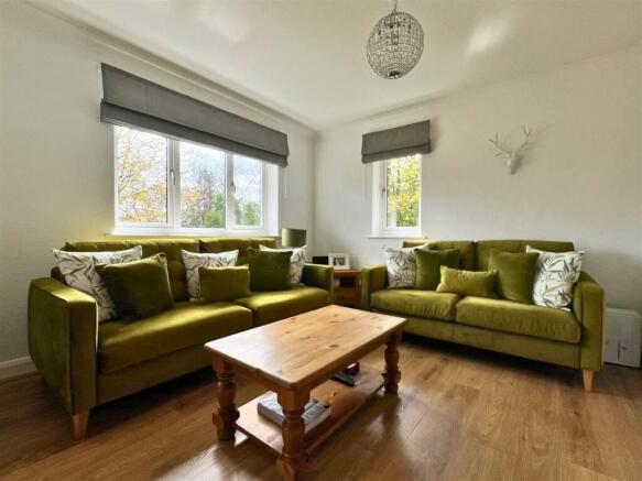 3 bed Apartment for sale Image 10