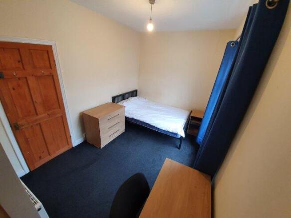 4 bed House Share to rent Image 6