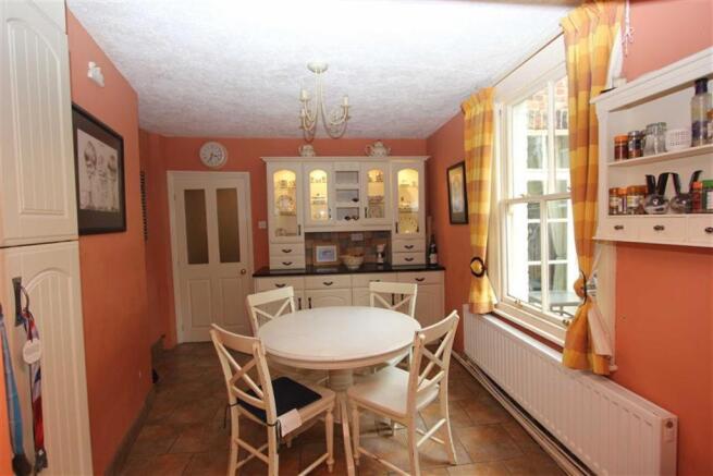 BREAKFAST KITCHEN