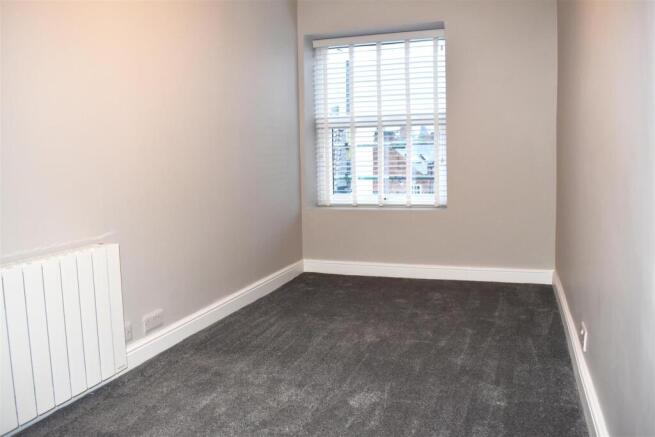 2 bed Flat to rent Image 6