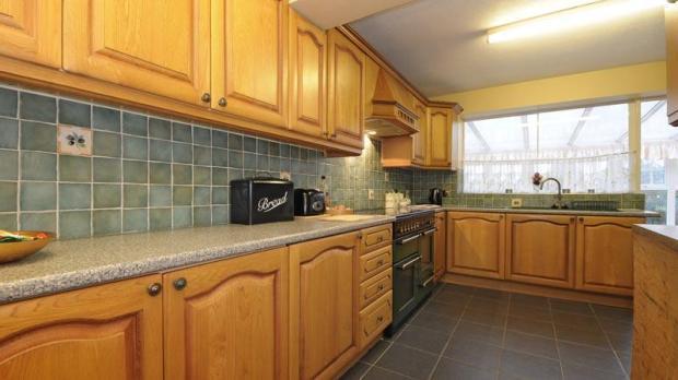 Kitchen 02