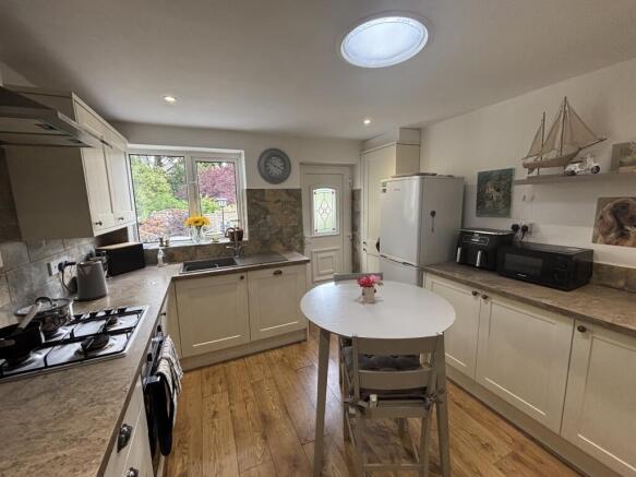 3 bed Detached Bungalow for sale Image 7