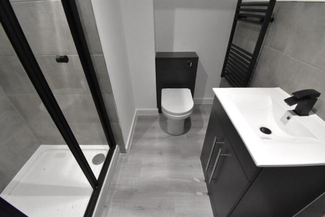 2 bed Duplex to rent Image 7