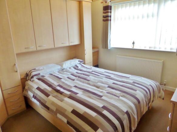 bed 1 of 4