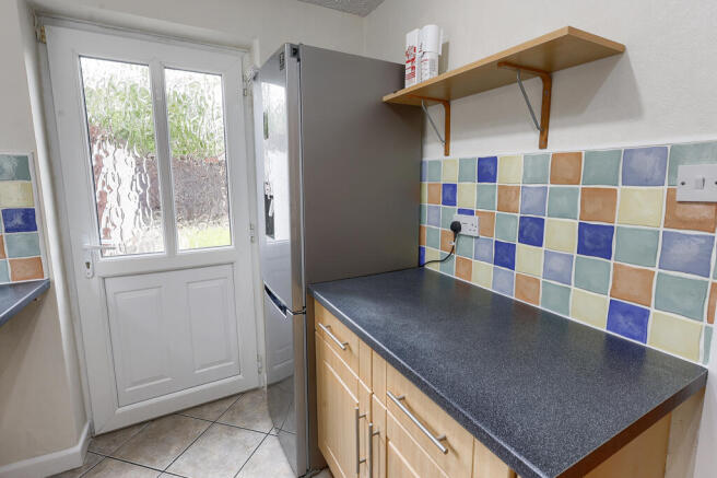3 bed Semi-Detached to rent Image 8