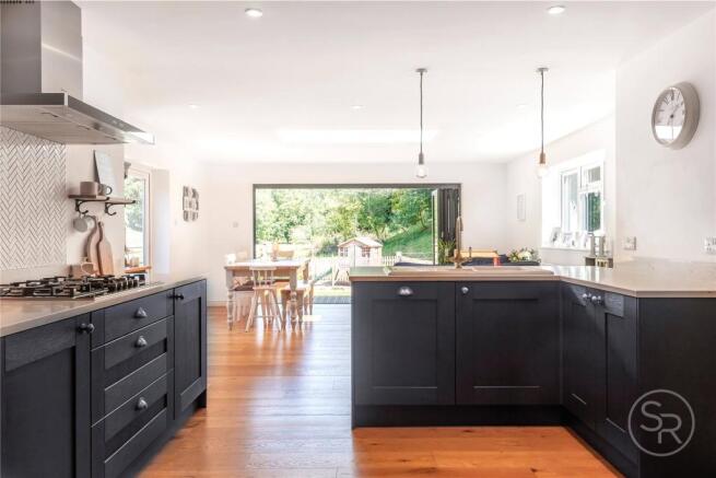 Kitchen/Dining Area
