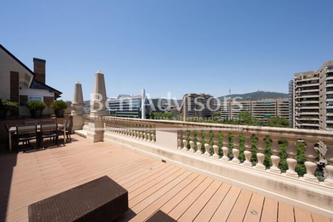 Esplendido-atico-duplex-con-grandes-terrazas-y-...