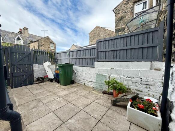 Photo 11