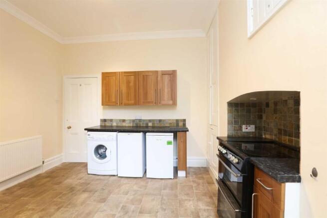 1 bed Apartment to rent Image 6