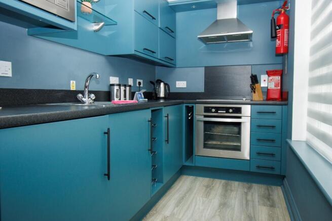 2 bed Ground Flat for sale Image 5