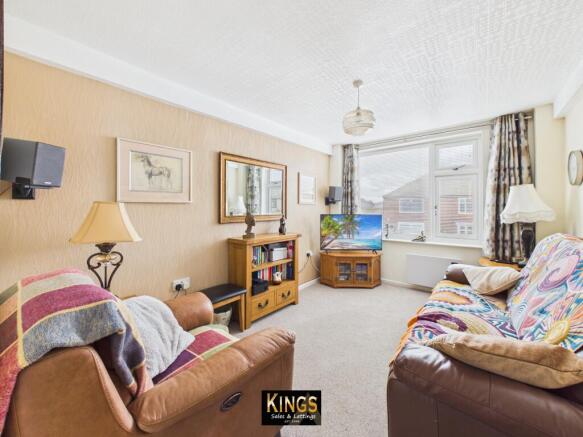 2 bed Apartment for sale Image 4
