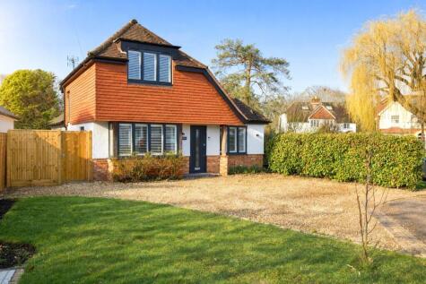 Surrey Gardens, Effingham Junction, KT24